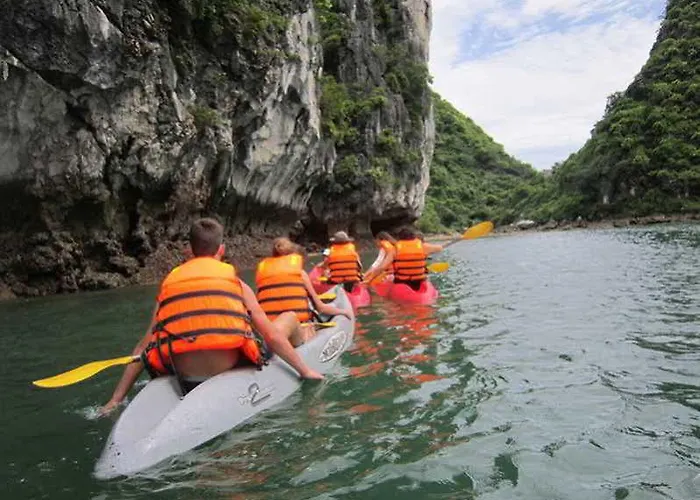 Halong Legacy Cruise Khách sạn Hạ Long